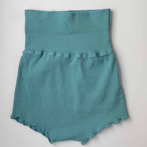 1 + In The Family Bloomer Mint 24M NWOT - Picture 5 of 5